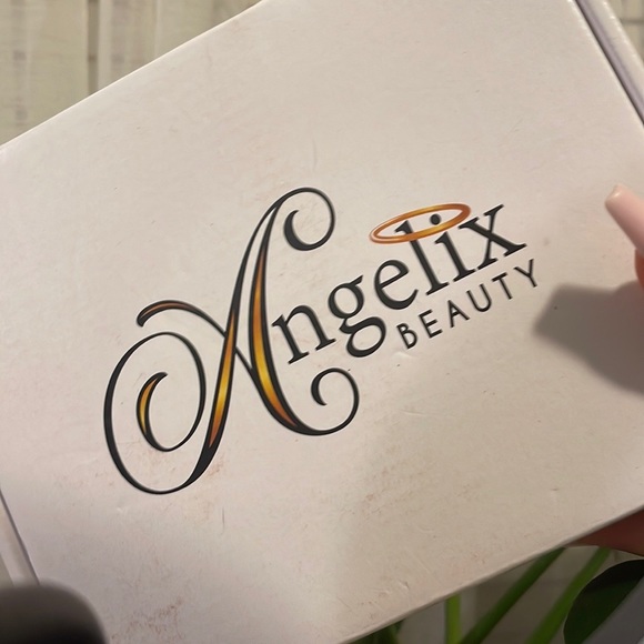 24 inch wig brown tan synthetic in box never used